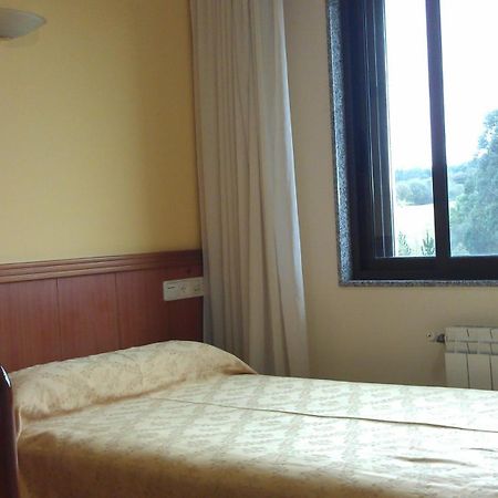 Hostal Restaurante O'Cadaval Frades Δωμάτιο φωτογραφία