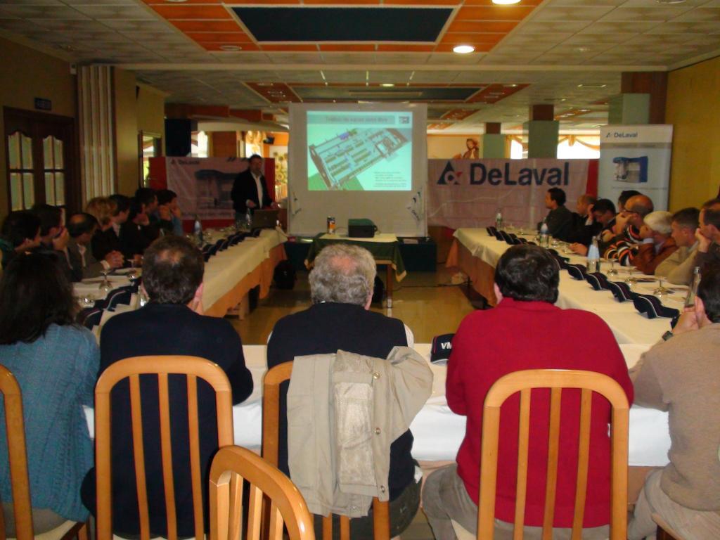 Hostal Restaurante O'Cadaval Frades Εξωτερικό φωτογραφία
