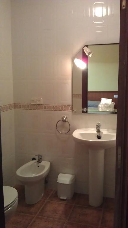 Hostal Restaurante O'Cadaval Frades Δωμάτιο φωτογραφία