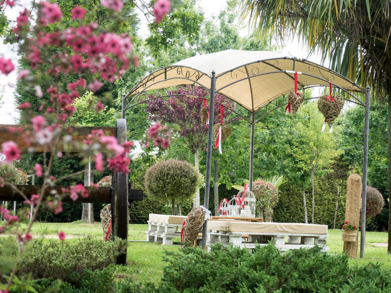 Hostal Restaurante O'Cadaval Frades Εξωτερικό φωτογραφία