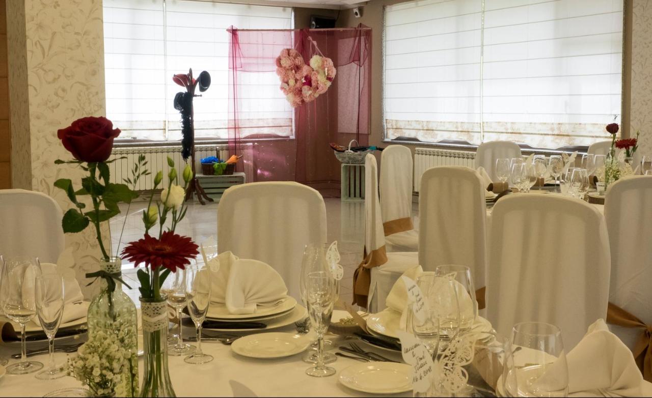 Hostal Restaurante O'Cadaval Frades Εξωτερικό φωτογραφία